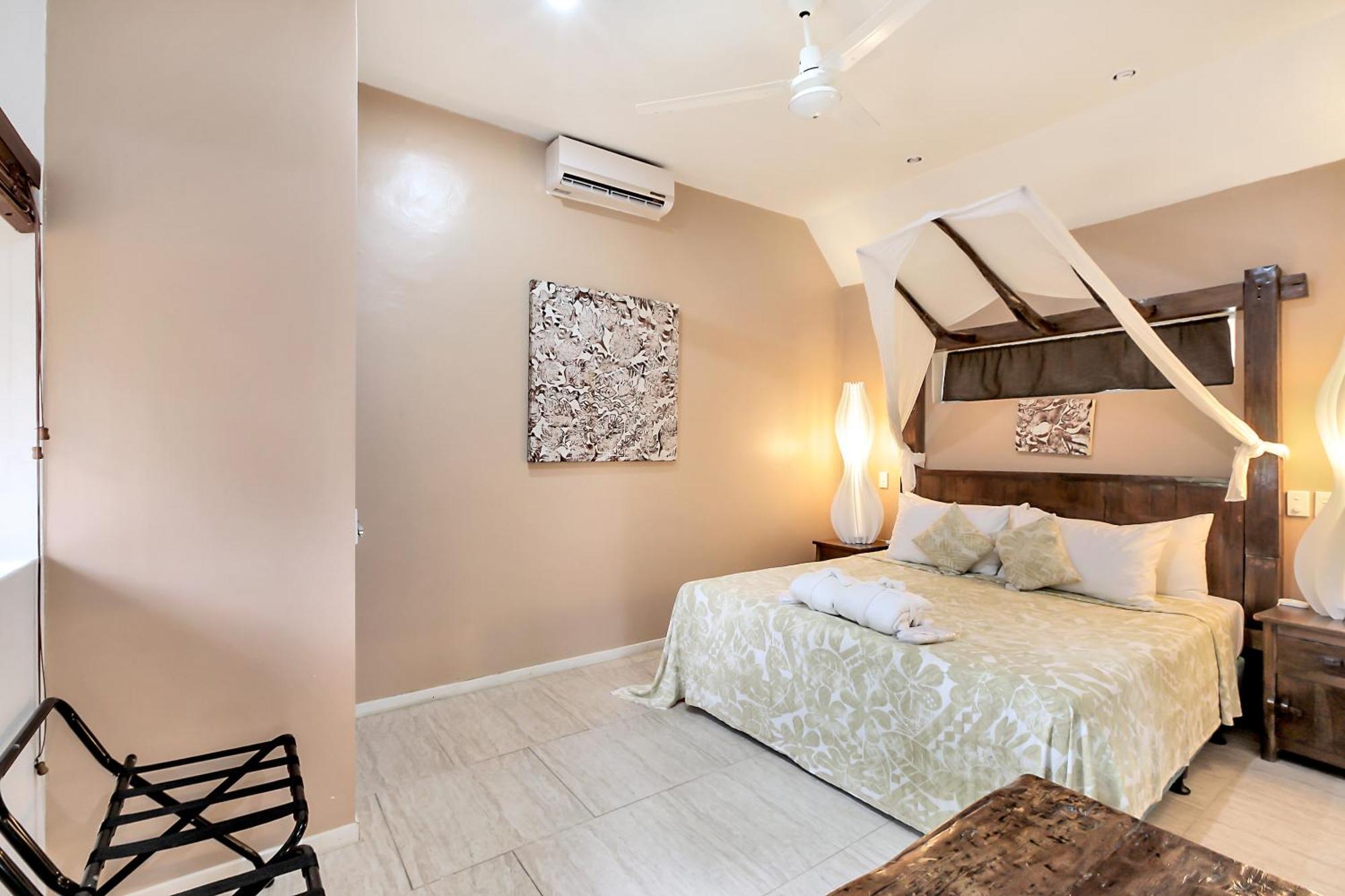 Crown Beach Resort & Spa (Adults Only) Раратонга Экстерьер фото