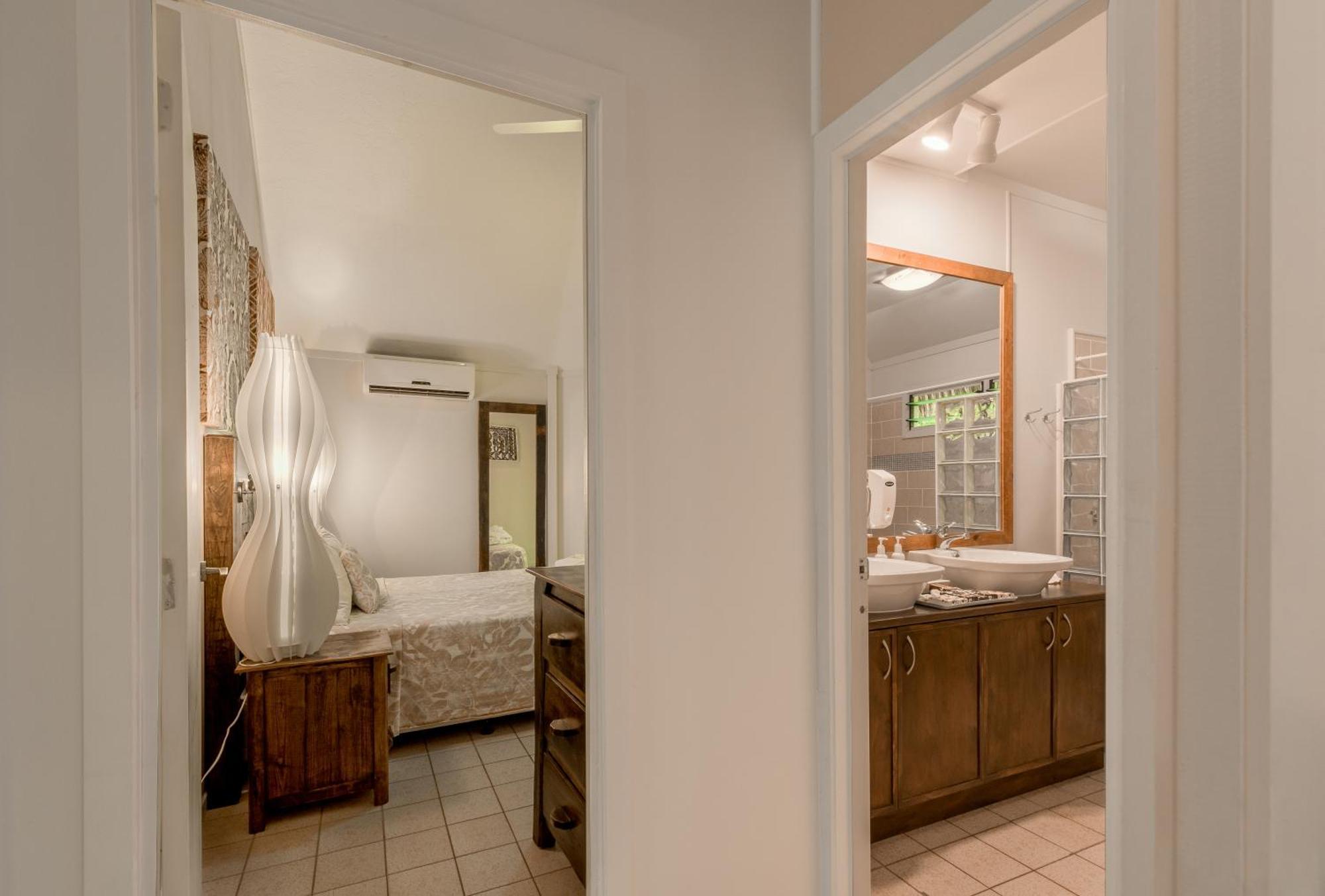 Crown Beach Resort & Spa (Adults Only) Раратонга Экстерьер фото