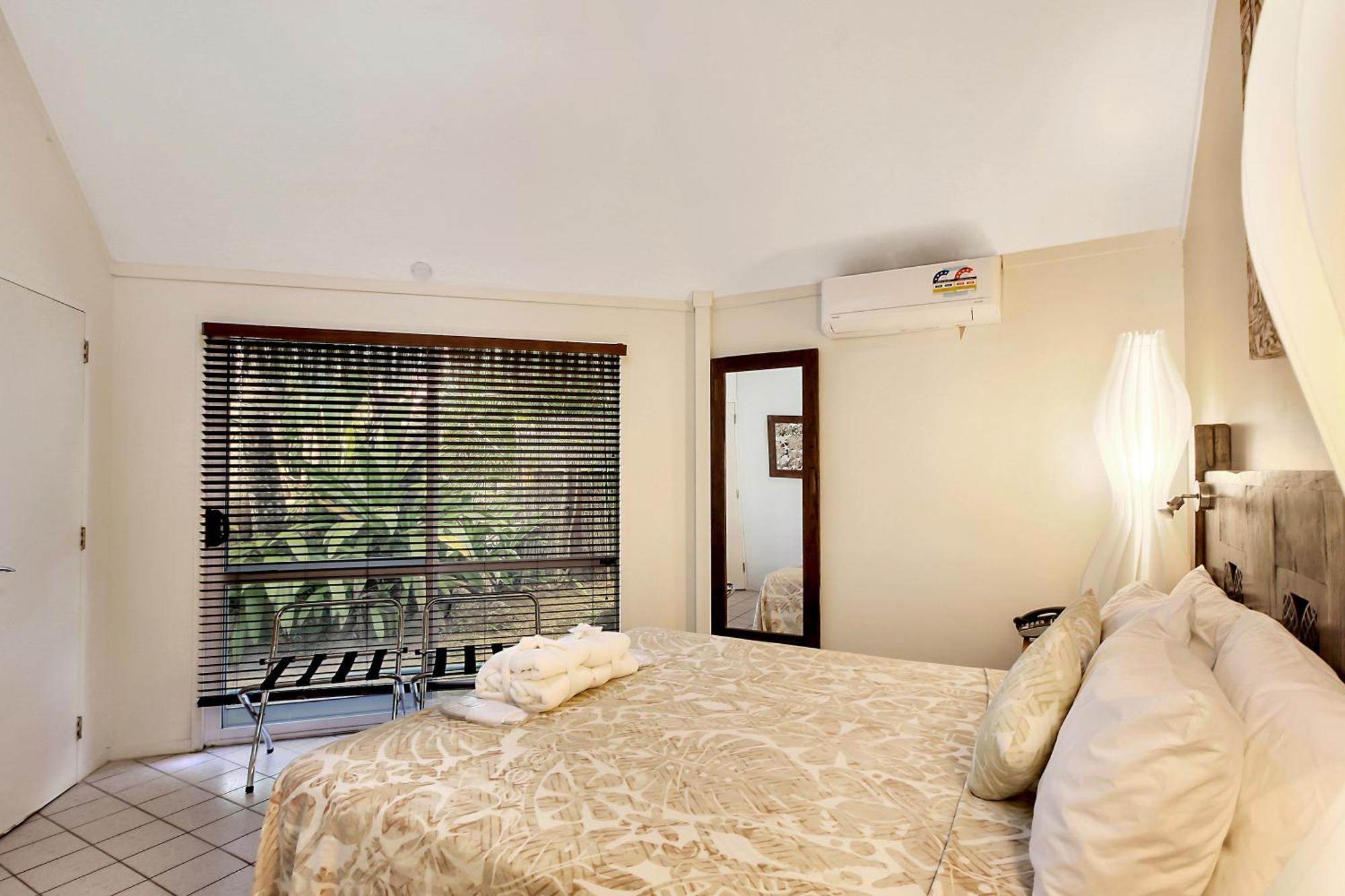 Crown Beach Resort & Spa (Adults Only) Раратонга Экстерьер фото